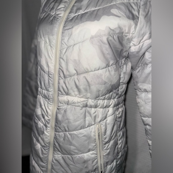 The North Face Women's Puffer Jacket - - Picture 6 of 15